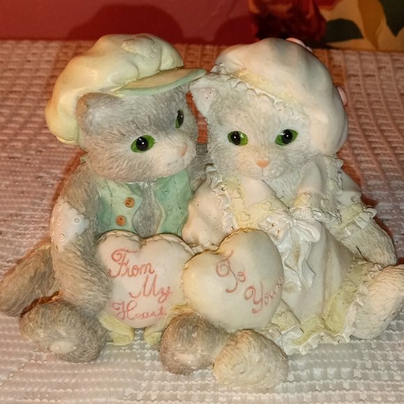 BEAUTIFUL VINTAGE CALICO KITTENS 'PAWS-ITIVITY IN LOVE" CERAMIC LOVE DECOR - Picture 1 of 8